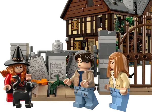 LEGO HOCUS POCUS - SANDERSON SISTERS COTTAGE! - Image 6